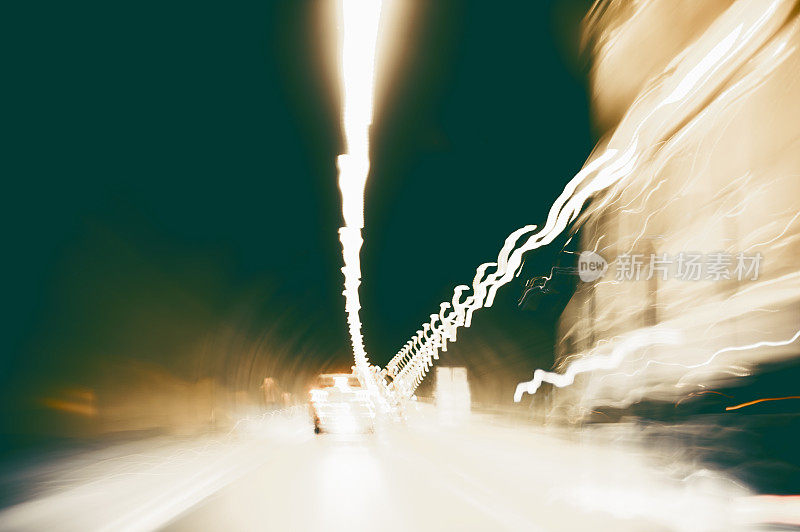 Traffic in Road Tunnel - Motion İmage